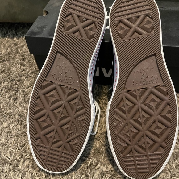 Converse Black Low-Top Platform Sneakers with Red Heart Trim - Picture 6 of 7